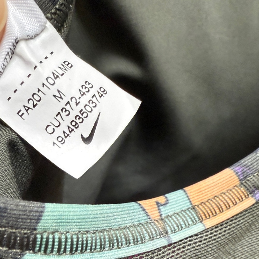 Nike Women's Vibrant Patterned Sports Bra with removable padding for support - Picture 5 of 6